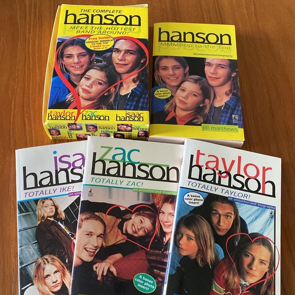 VTG Hanson Set of 2 VHS Tapes & 7 Books - Picture 5 of 14